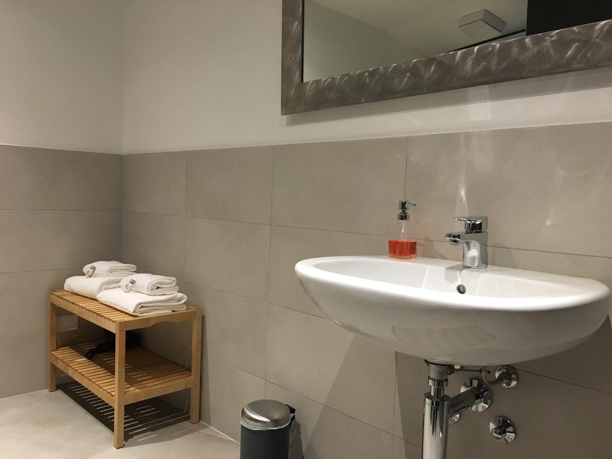 Room Center Station 2 Bergamo Dış mekan fotoğraf