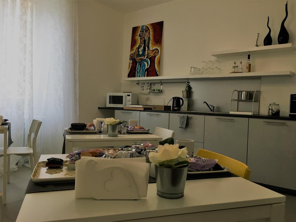 Room Center Station 2 Bergamo Dış mekan fotoğraf